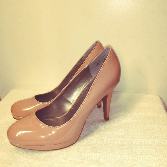 (NWOT)Worthington Cream/Pinkish Pumps Size 6.5 - Picture 7 of 7